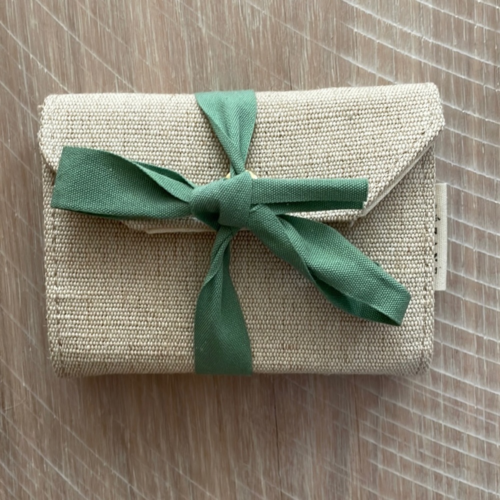 Sezane Mini Compact wallet. Natural - Picture 2 of 13